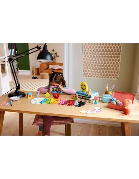 LEGO CLASSIC 11042 Creative Happiness Box