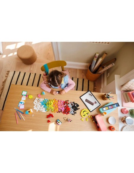 LEGO CLASSIC 11042 Creative Happiness Box