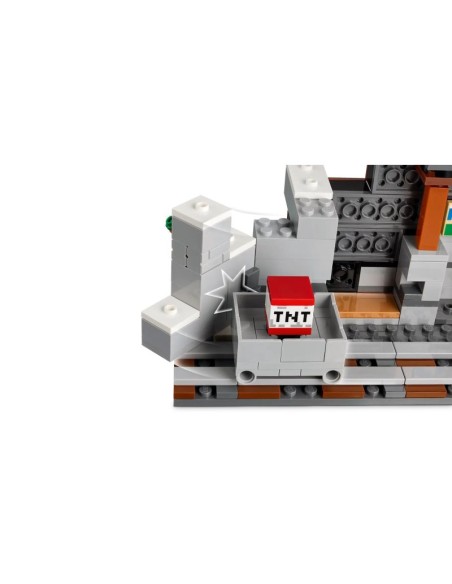 LEGO Minecraft 21277 Pickaxe Mine