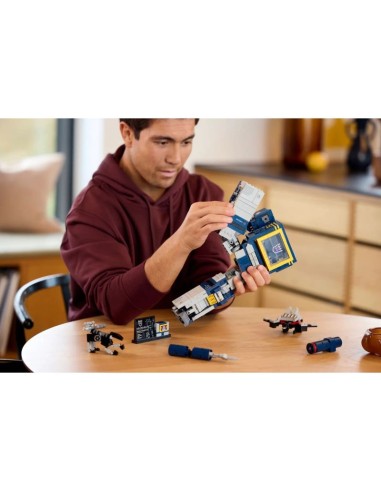 LEGO 10358 ICONS Transformers Soundwave