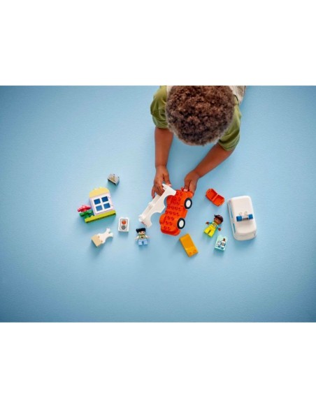 LEGO DUPLO TOWN 10447 Ambulance with Driver