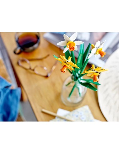 LEGO BOTANICALS 40747 Daffodils