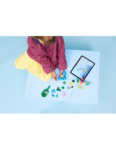 LEGO Creator 31384 Wild Animals Colorful Hummingbird