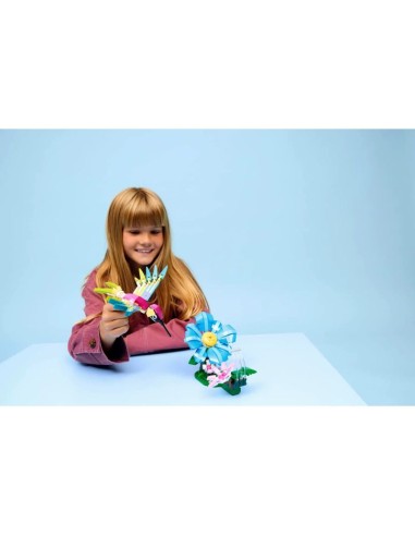 LEGO Creator 31384 Wild Animals Colorful Hummingbird