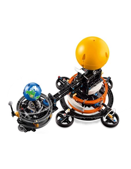 LEGO Technic 42179 Planet Earth and Moon in Orbit