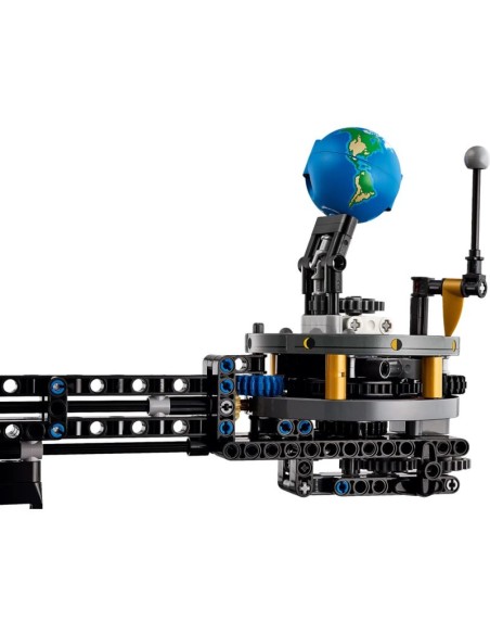 LEGO Technic 42179 Planet Earth and Moon in Orbit