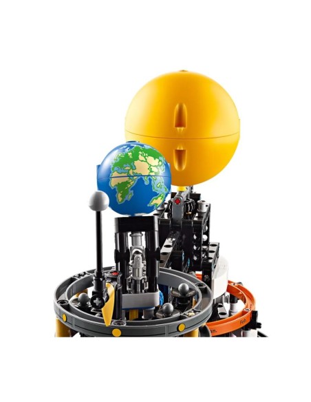 LEGO Technic 42179 Planet Earth and Moon in Orbit