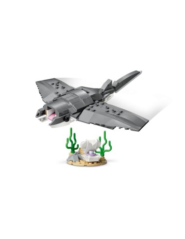 LEGO Creator 31381 Menacing Shark with Treasure Chest