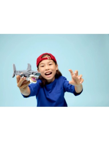 LEGO Creator 31381 Menacing Shark with Treasure Chest