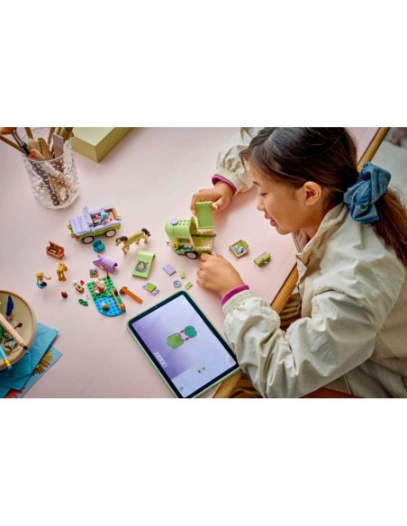 LEGO Friends 42695 Foal Trailer