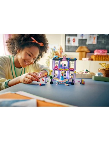 LEGO Friends 42685 Heartlake Fashion Show