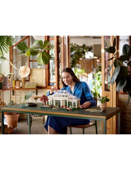 LEGO Ideas 21353 Botanical Garden