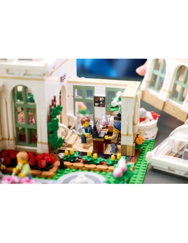 LEGO Ideas 21353 Botanical Garden