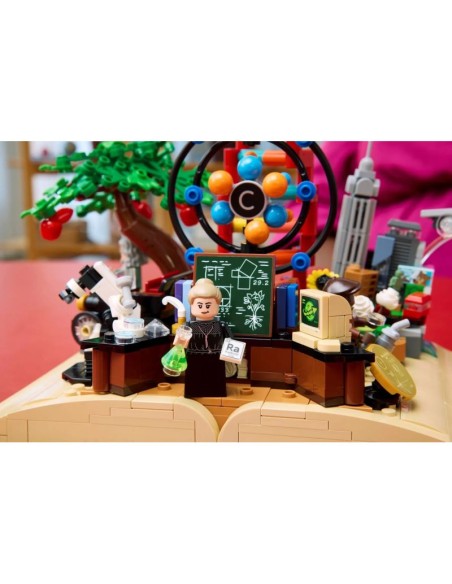 LEGO 21355 Ideas The Evolution of Science