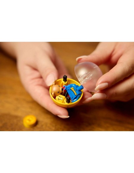 LEGO 21358 Ideas Minifigure Machine