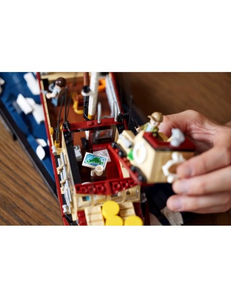 LEGO Ideas 21350 Jaws