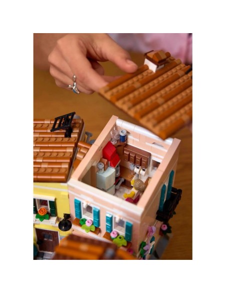 LEGO Ideas 21359 Italian Riviera