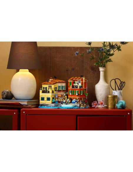 LEGO Ideas 21359 Italian Riviera