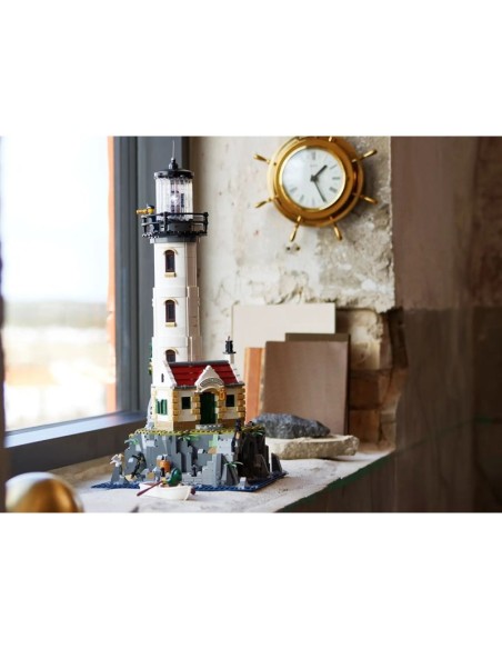 LEGO Ideas 21335 Motorized Lighthouse