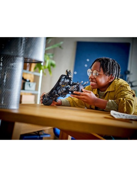 LEGO Super Heroes 76273 Buildable Batman Figure and Batcycle