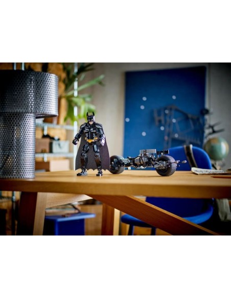 LEGO Super Heroes 76273 Buildable Batman Figure and Batcycle