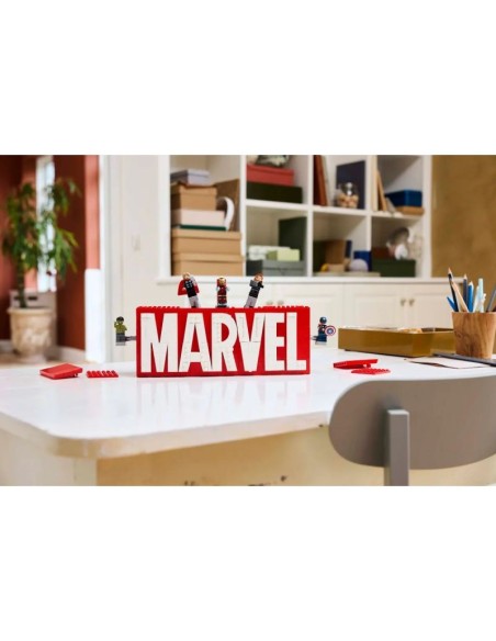 LEGO MARVEL SUPER HEROES 76313 MARVEL logo with minifigures