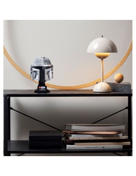 LEGO Star Wars TM 75328 The Mandalorian's Helmet