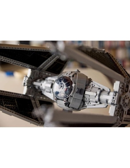 LEGO Star Wars 75382 TIE Interceptor