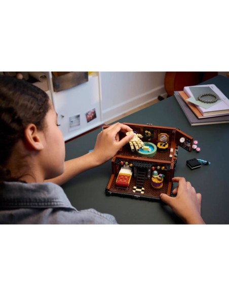 LEGO 76785 Wednesday Hand's Apartment