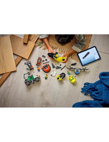 LEGO City 60505 Plane Service Truck and Hovercraft