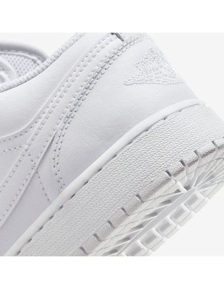 Jordan 1 Low Triple White 2023 GS 553560136 MBS