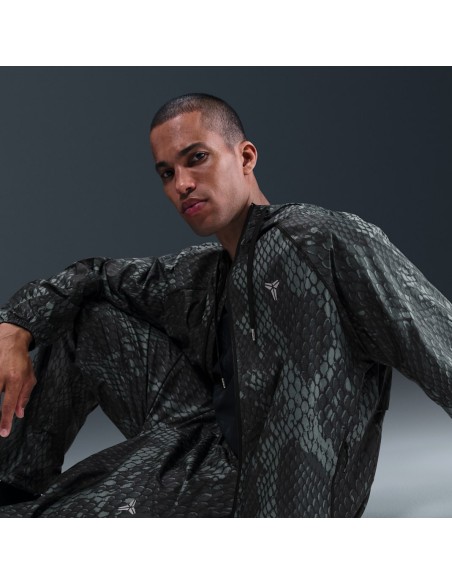 Nike Kobe Bryant Lightweight Woven Jacket BlackReflective Silver IB2704010 MBS