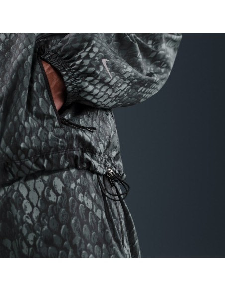 Nike Kobe Bryant Lightweight Woven Jacket BlackReflective Silver IB2704010 MBS