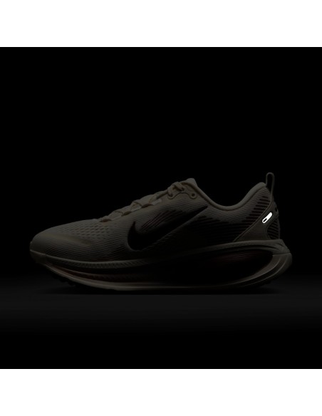 Nike Vomero 18 Pale Ivory Red Sepia Silt Red Dark Team Red Women's HM6804108 MBS