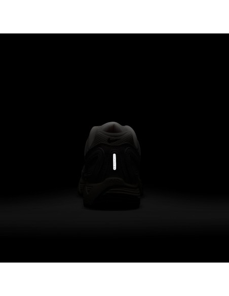 Nike Air Peg 2K5 White Coconut Milk Red Women's HQ5718101 MBS