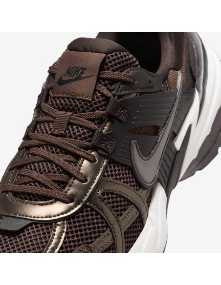 Nike V2K Run Velvet Brown White Black Baroque Brown HJ4497200 MBS