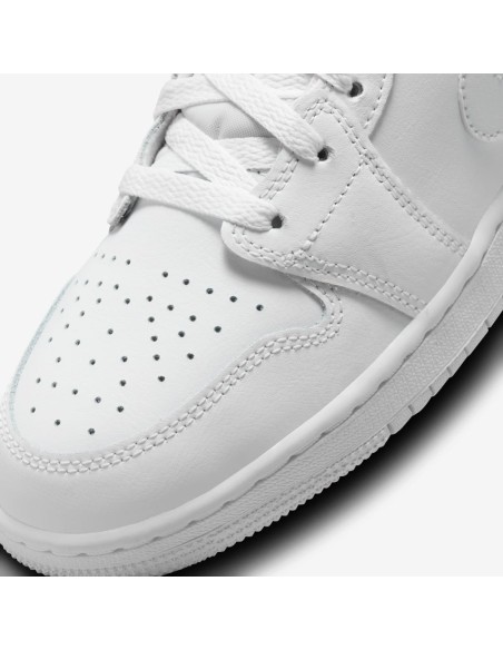 Jordan 1 Mid Triple White 2023 GS 554725136 MBS