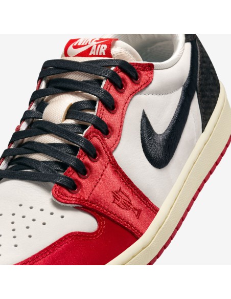 Jordan 1 Retro Low OG Trophy Room Rookie Card Away FN0432100 MBS