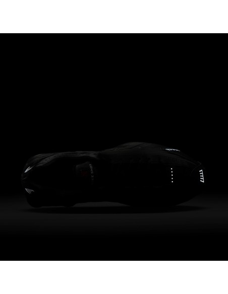 Nike Shox R4 Black Bright Crimson HQ1988001 MBS