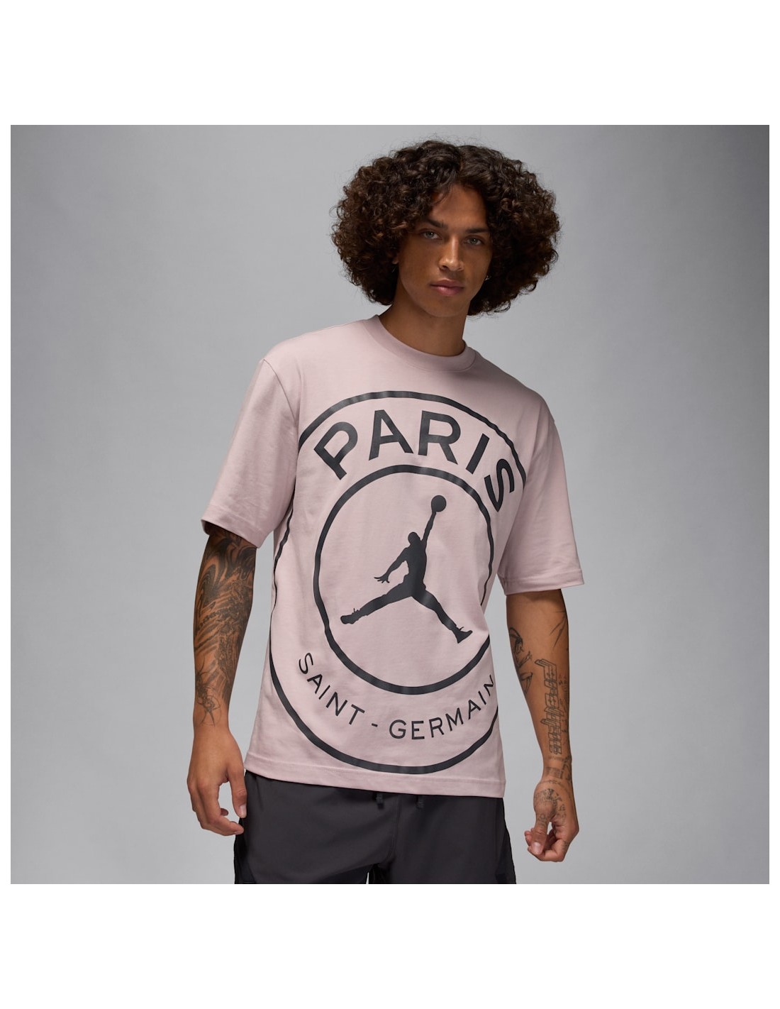 Nike - ΣΗΜΑΝΤΙΚΟ: Σε περίπτωση διαφοράς τιμής από το κατάστημα ισχύει παντα και μόνο η τιμή του καταστήματος Nike Jordan PSG Logo Tshirt HV3411627