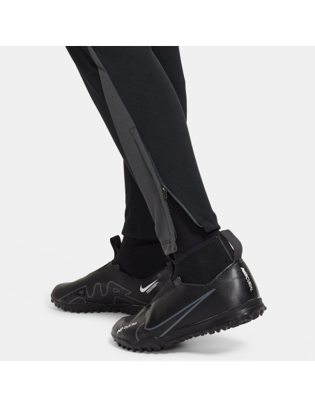 Nike ThermaFIT Academy M FJ6182010 Pants