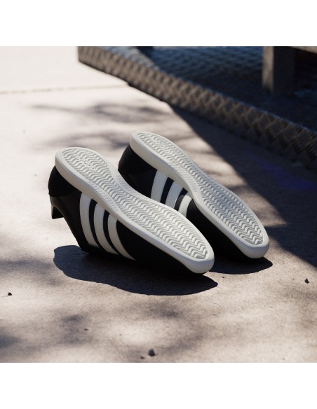 adidas Barreda Lo HQ7382