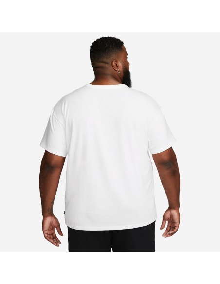 Nike Premium Essential Sustainable Tshirt DO7392100