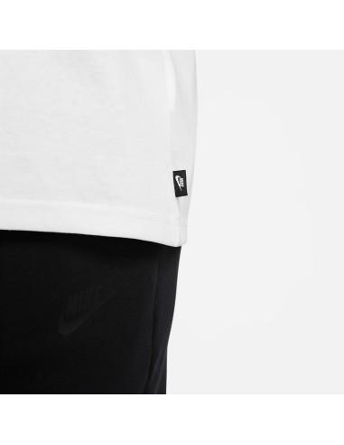 Nike Premium Essential Sustainable Tshirt DO7392100