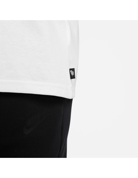 Nike Premium Essential Sustainable Tshirt DO7392100