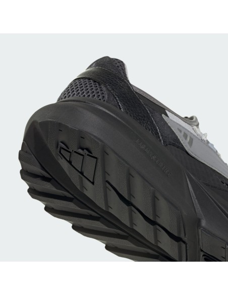 adidas LIGHTBLAZE VISTA HP6930 shoes