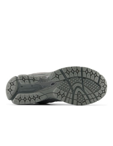 New Balance U20021O2