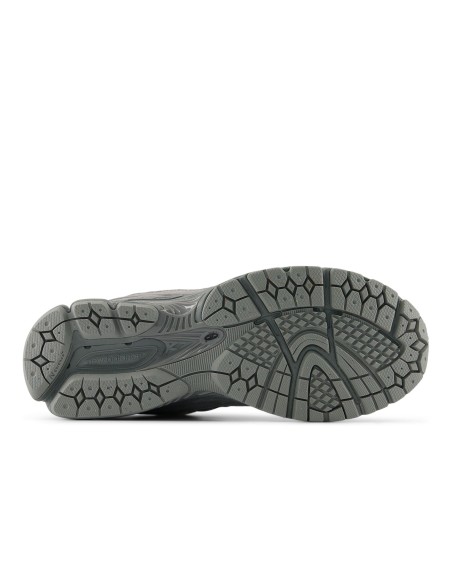 New Balance U20021O2