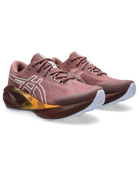 ASICS Novablast 5 TR 1012B911600