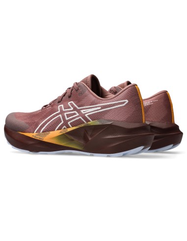 ASICS Novablast 5 TR 1012B911600